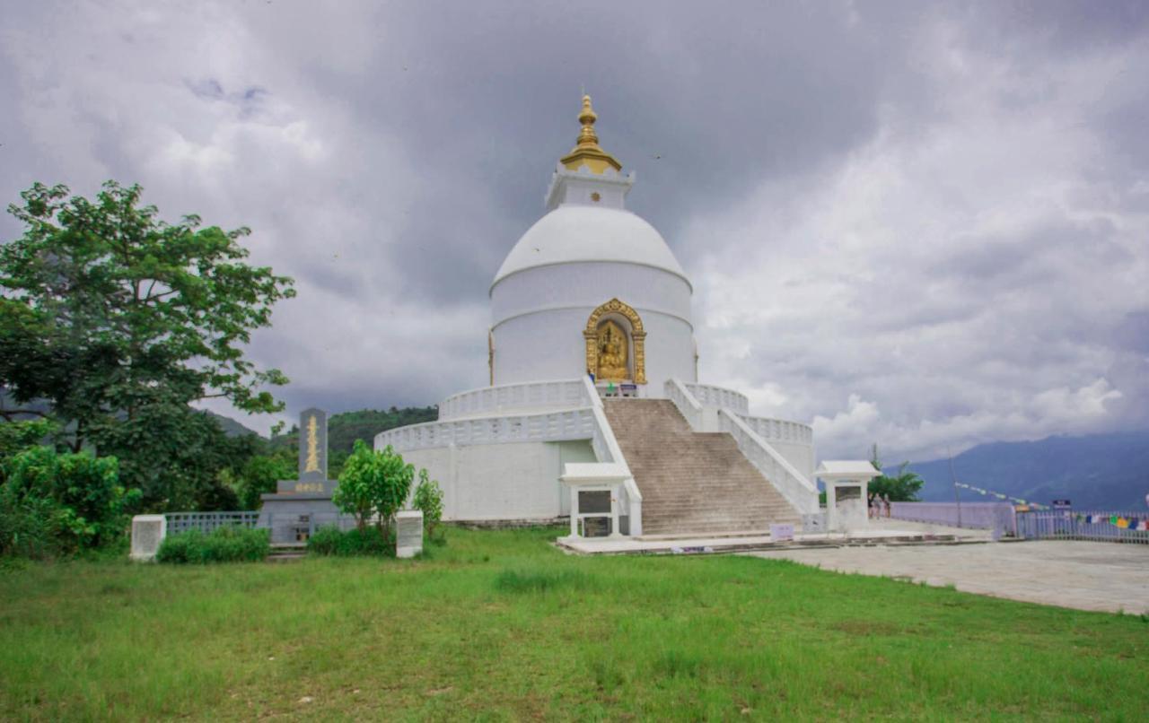 Hotel Dream Inn Pokhara Bagian luar foto